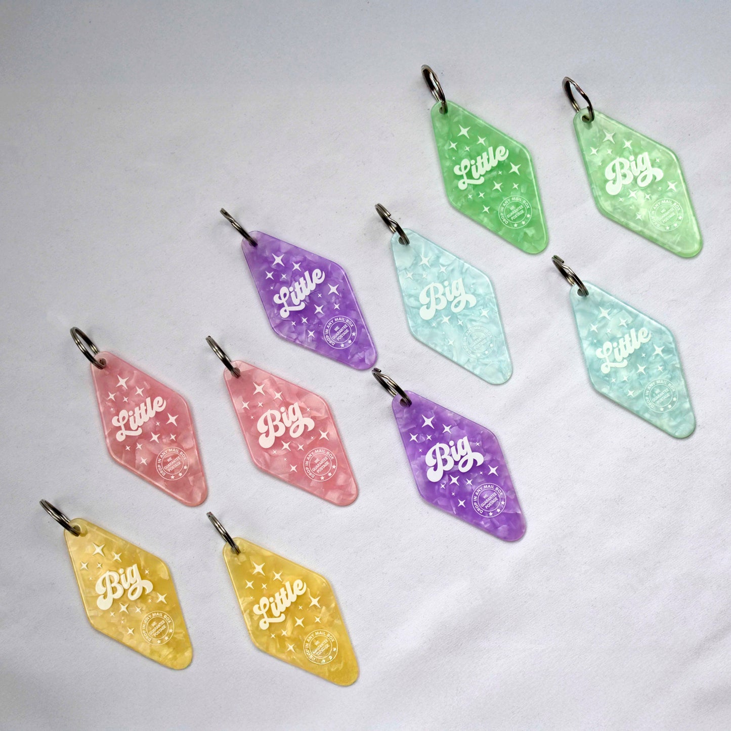 Big - Vintage Motel Keychain - Yellow